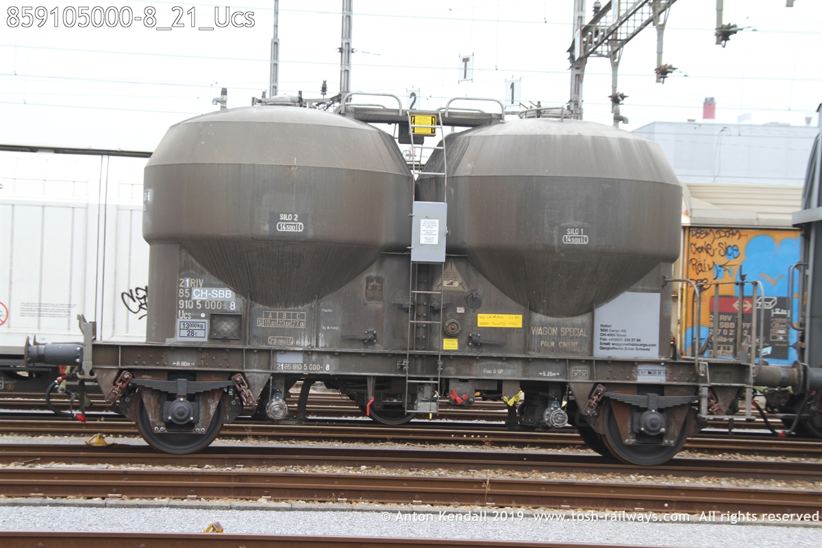 859105000-8_21_Ucs.JPG